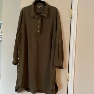 Plus size 2x or 3x casual shirt dress or tunic with gold buttons by Sharagano